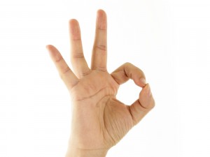 hand_gesture_ok_fingers_7983_1600x1200